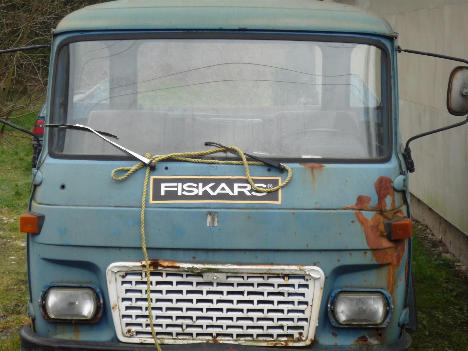 2-fiskars-truck